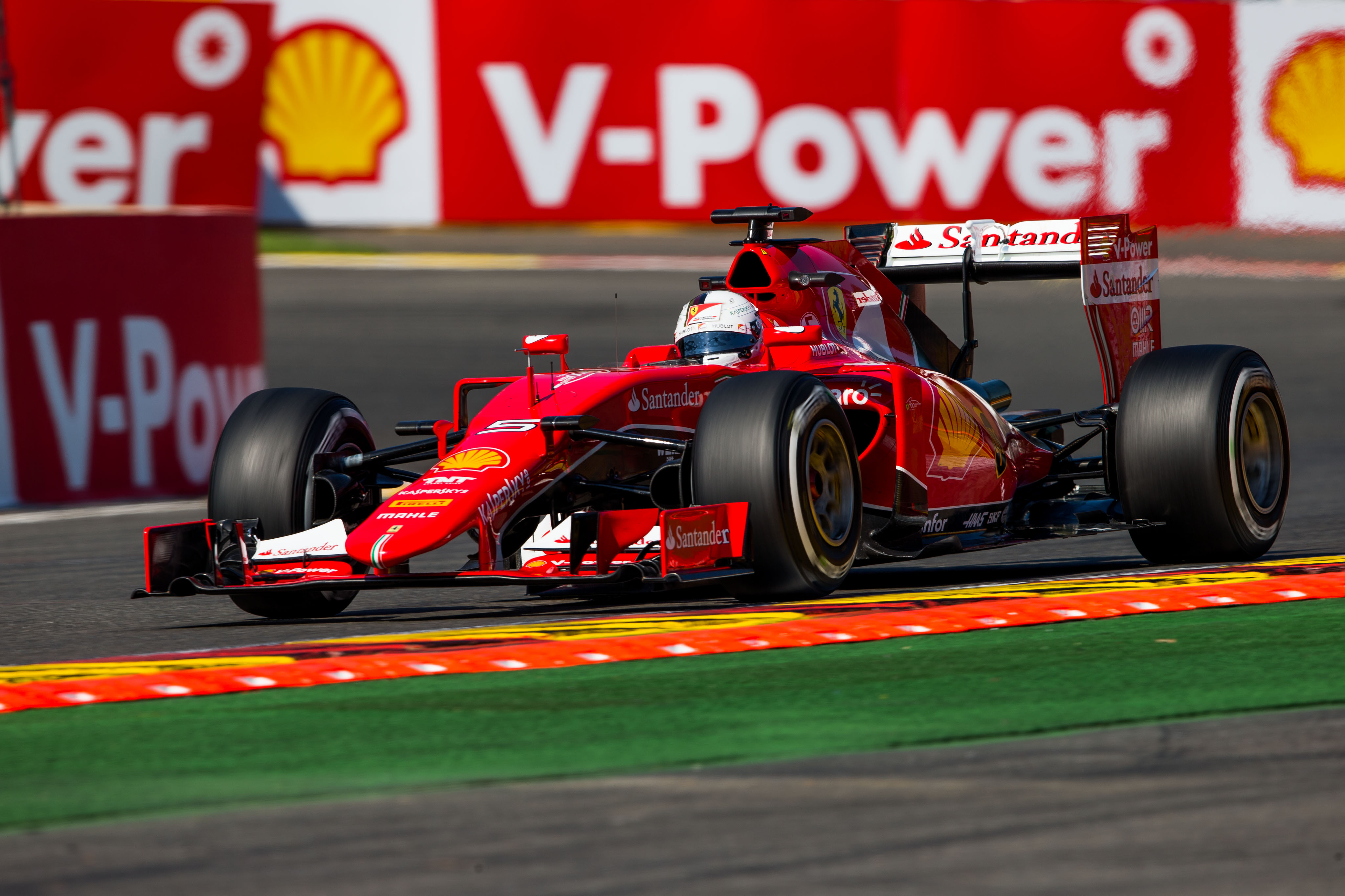 SEBASTIAN VETTEL RED BULL / FERRARI  DVD RACE WINS ON DVD