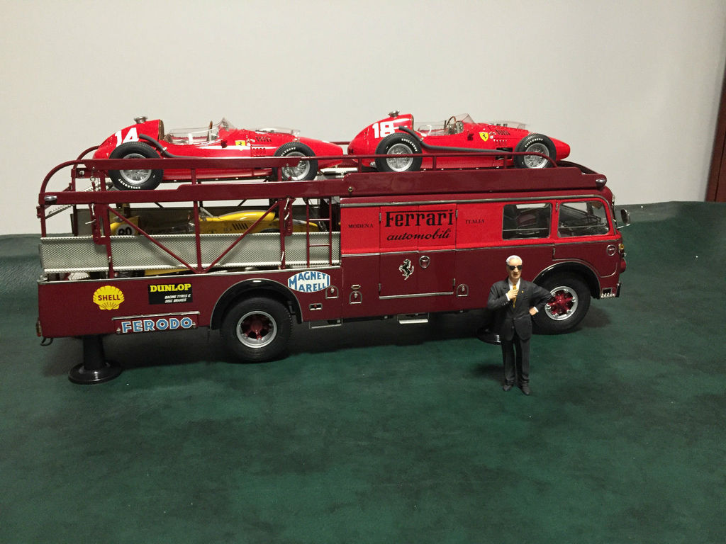 CMC 1:18 Ferrari transporter Fiat 642 RN2 Bartoletti – highly detailed die-cast model